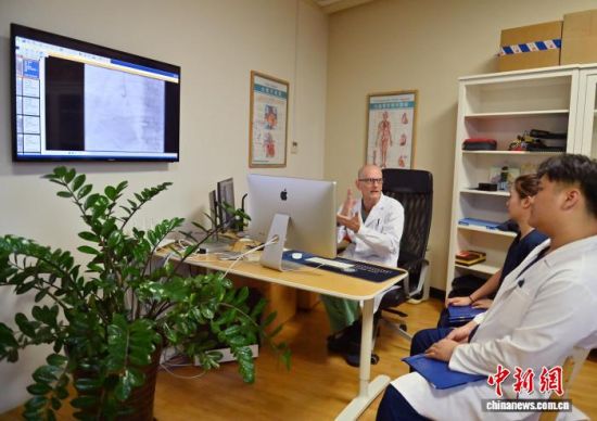 1017L(zhng)(һ)t(y)g(sh)(jng)(yn) z